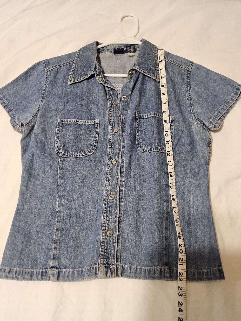 Denim Short-Sleeve Button-Front Women's Shirt - Blue
